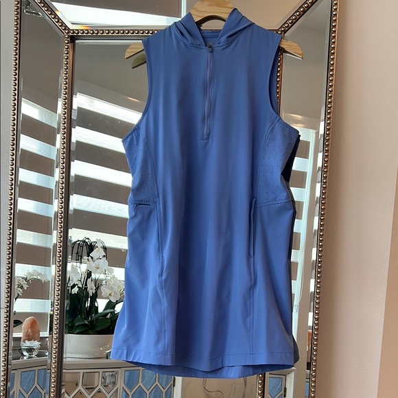 Laguna B Dresses & Skirts - Laguna B Athletic Blue Mock Neck Sleeveless Mini Dress
